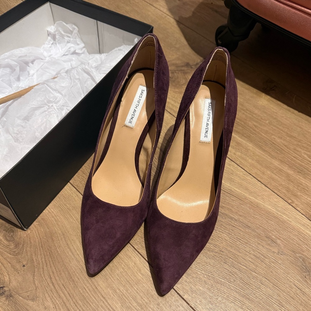 Saks Fifth Avenue wine suede pumps